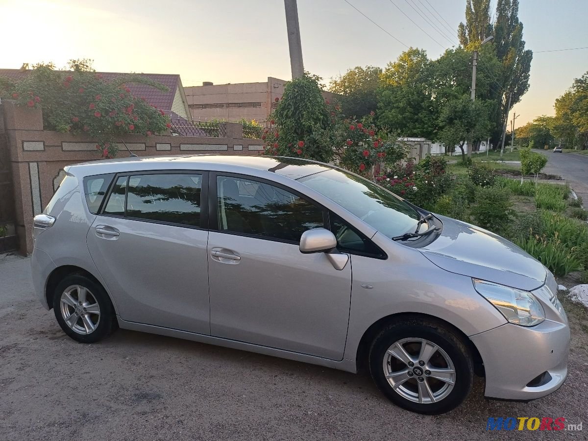 2010' Toyota Verso photo #6