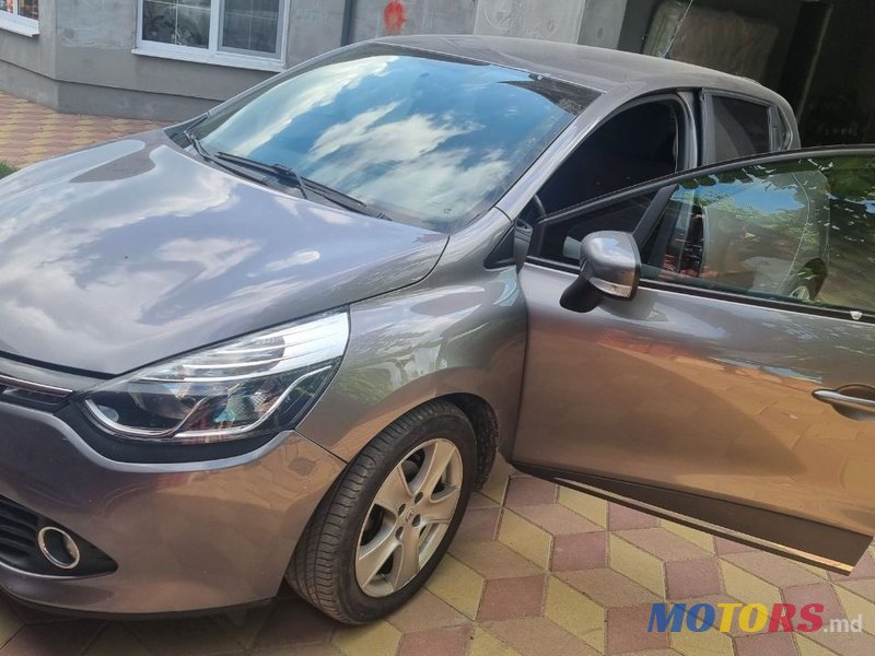 2016' Renault Clio photo #2