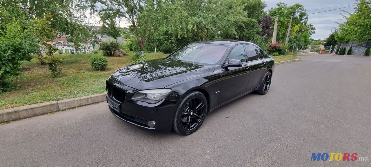 2011' BMW 7 Series photo #3