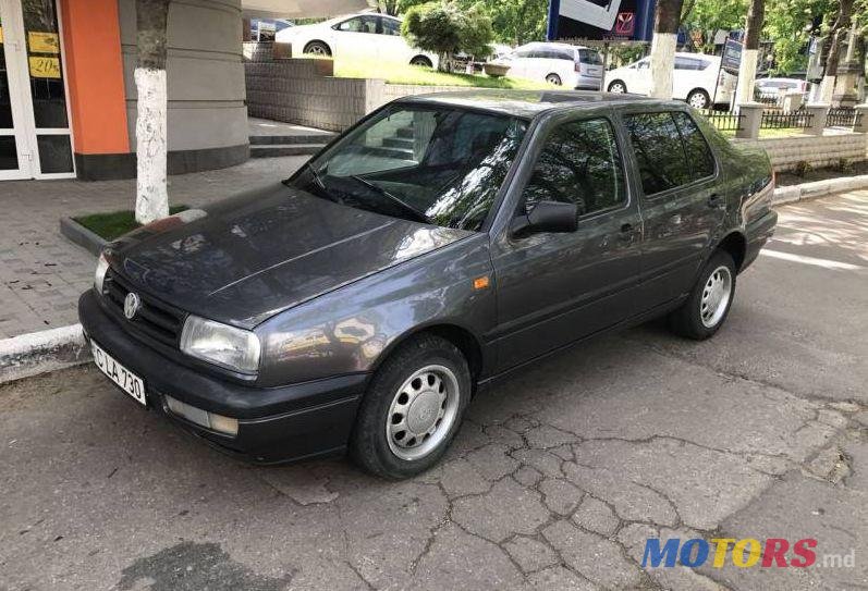 1994' Volkswagen Vento photo #1