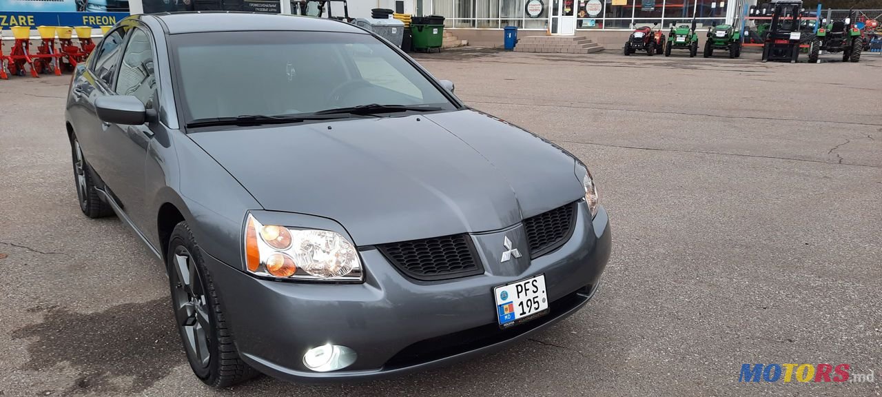 2005' Mitsubishi Galant photo #6