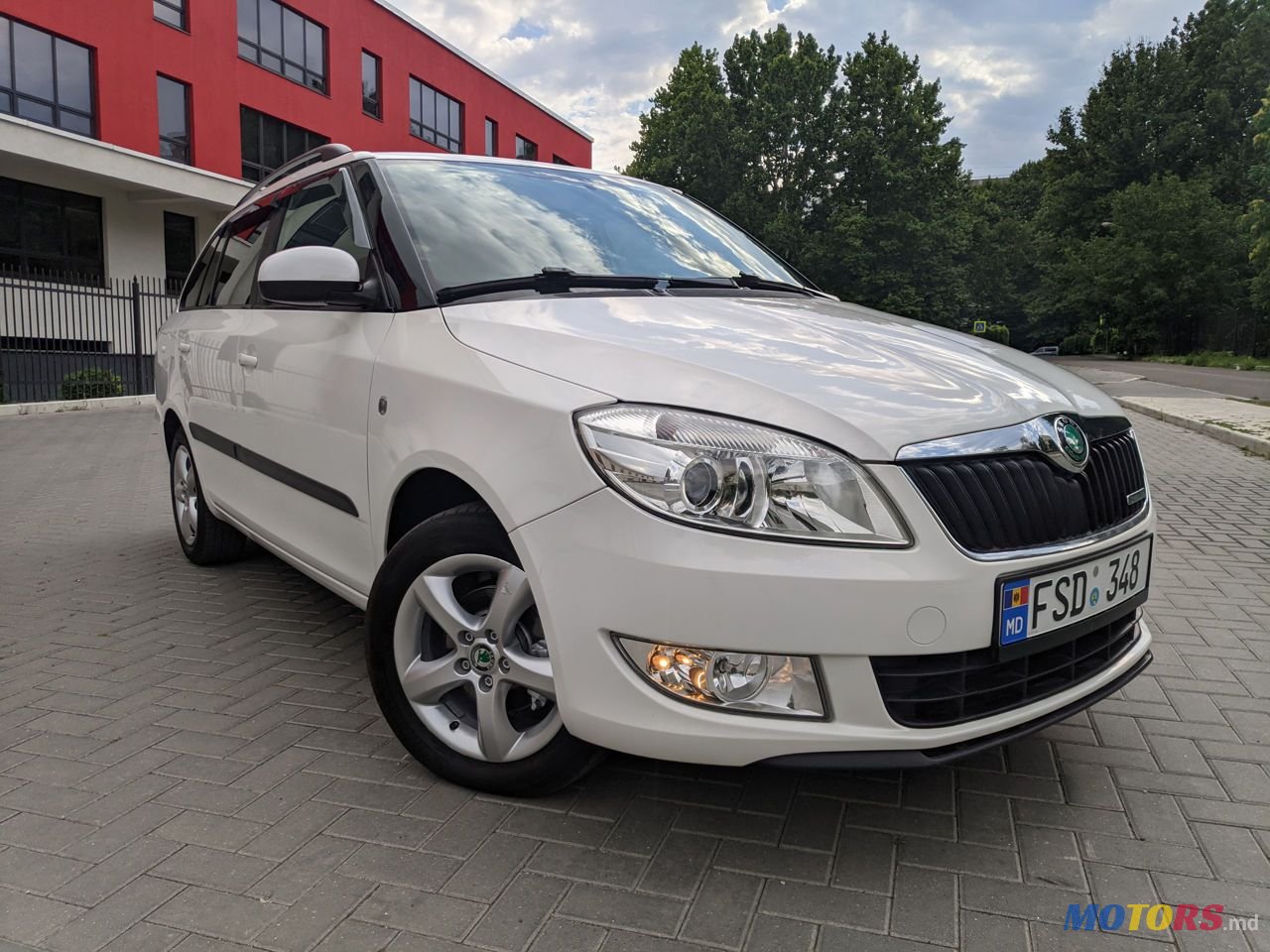2012' Skoda Fabia photo #3