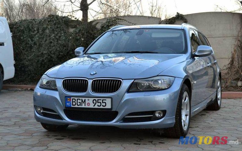 2011' BMW 3 photo #3