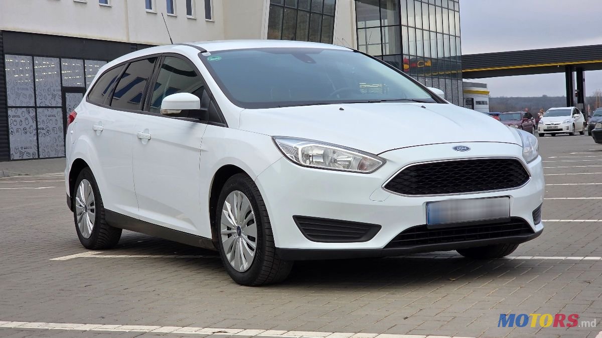 2016' Ford Focus photo #2