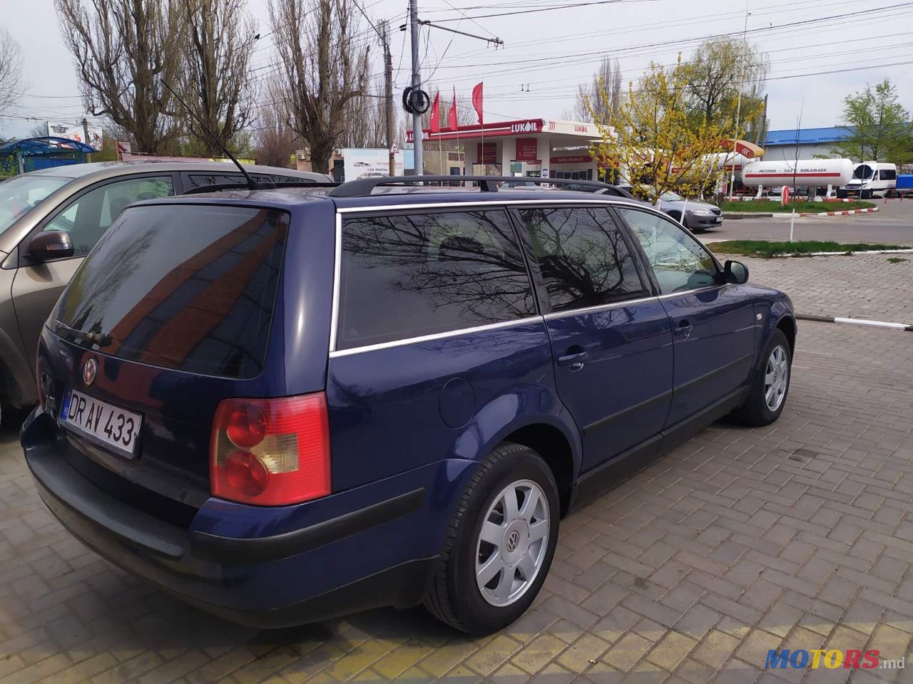 2001' Volkswagen Passat photo #4