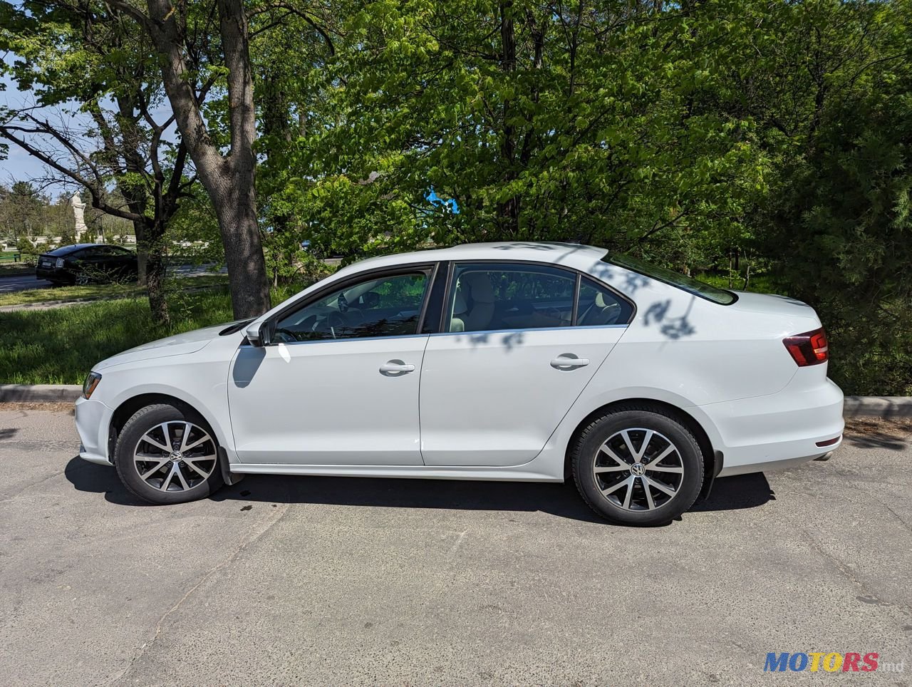 2016' Volkswagen Jetta photo #3