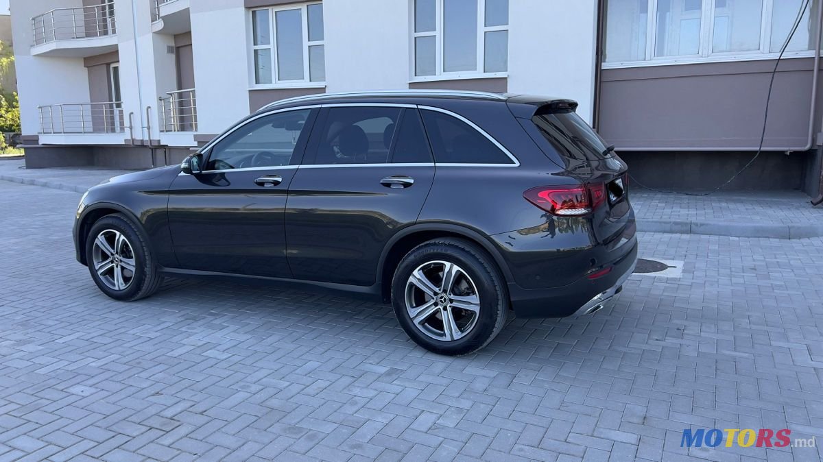 2021' Mercedes-Benz GLC photo #4