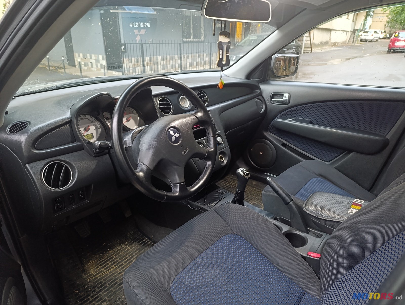 2008' Mitsubishi Outlander photo #4