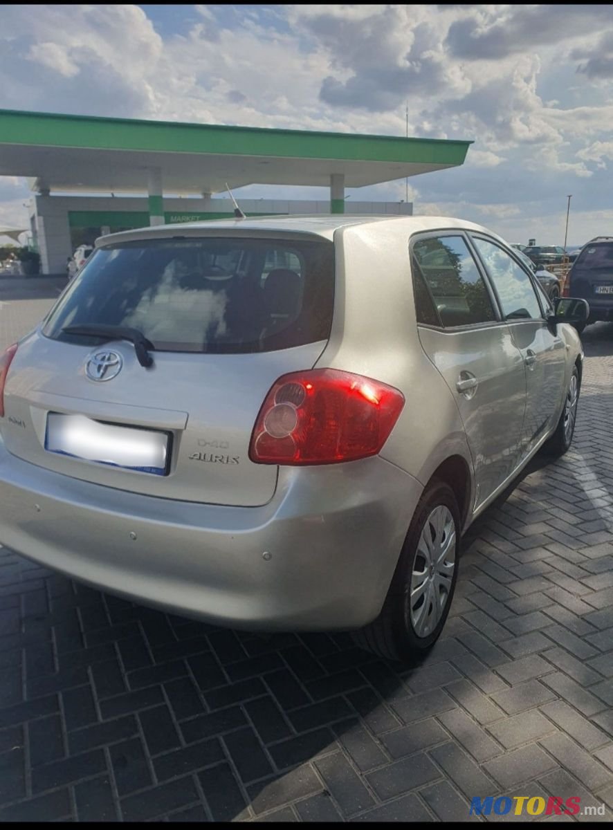 2008' Toyota Auris photo #3