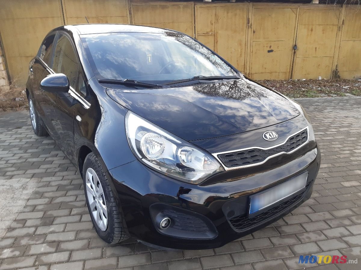 2014' Kia Rio photo #2