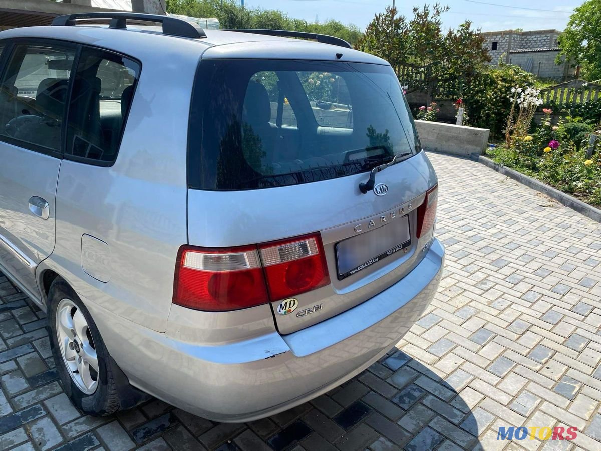 2004' Kia Carens photo #5