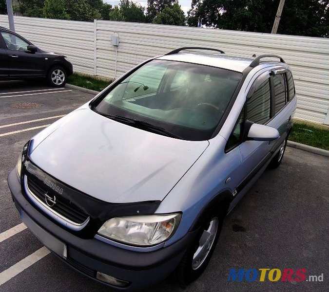 2001' Opel Zafira photo #1