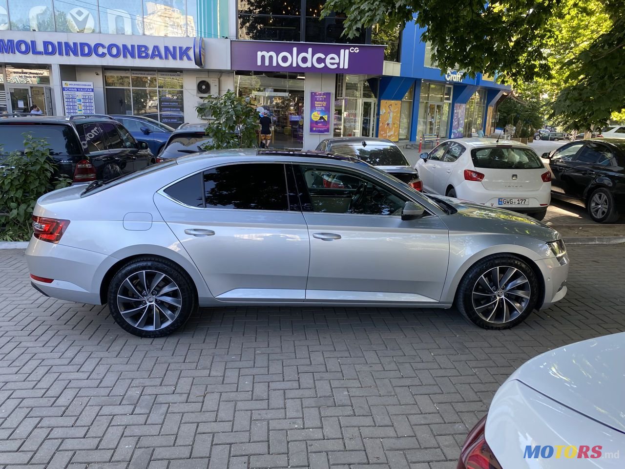 2016' Skoda Superb photo #2