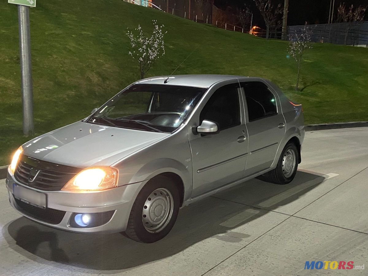 2009' Dacia Logan photo #2