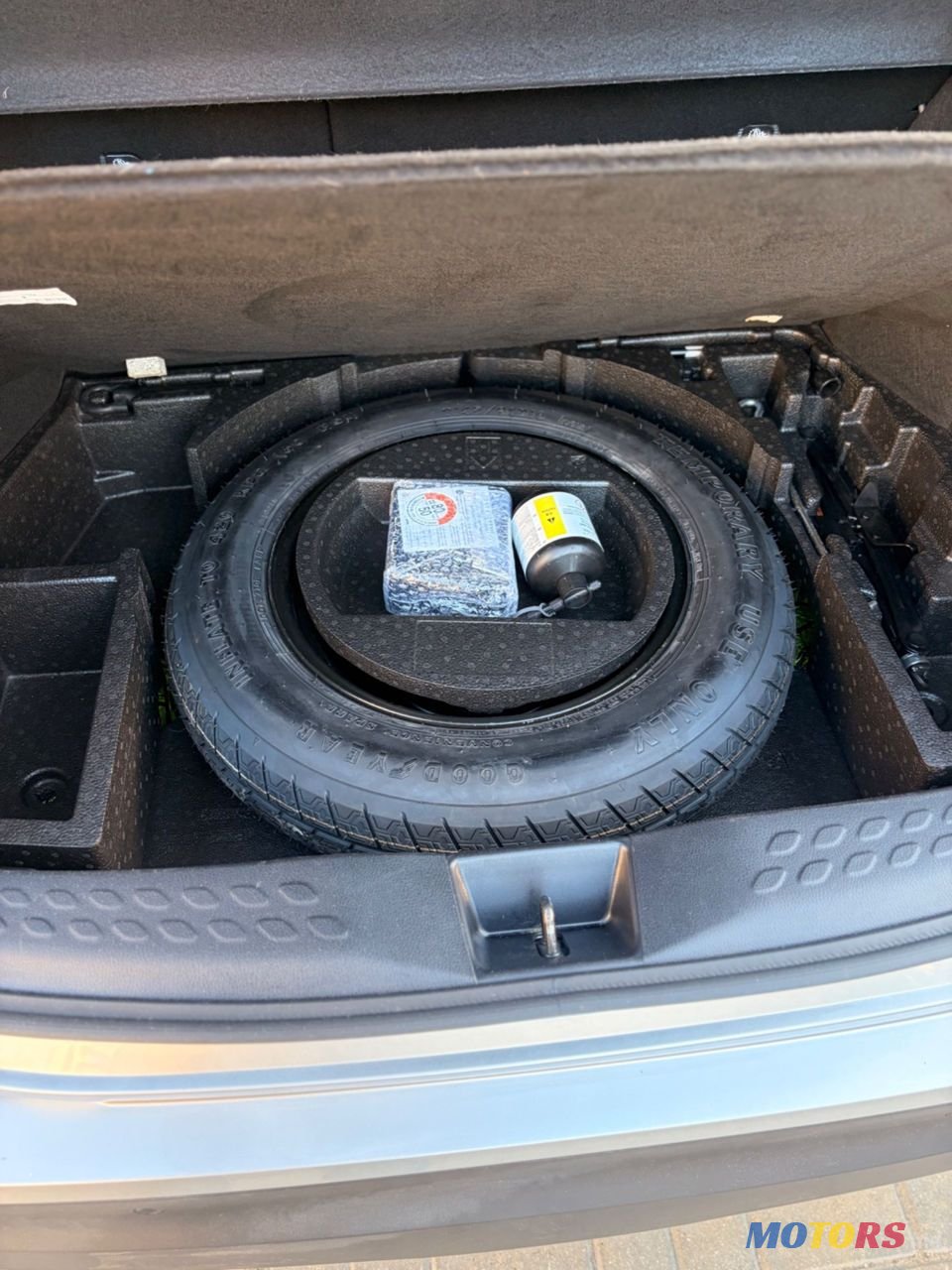 2023' Toyota C-HR photo #6