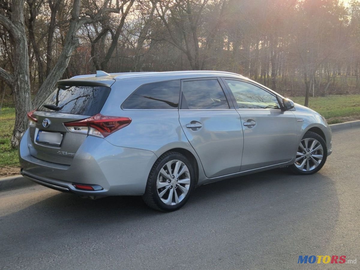 2015' Toyota Auris photo #4