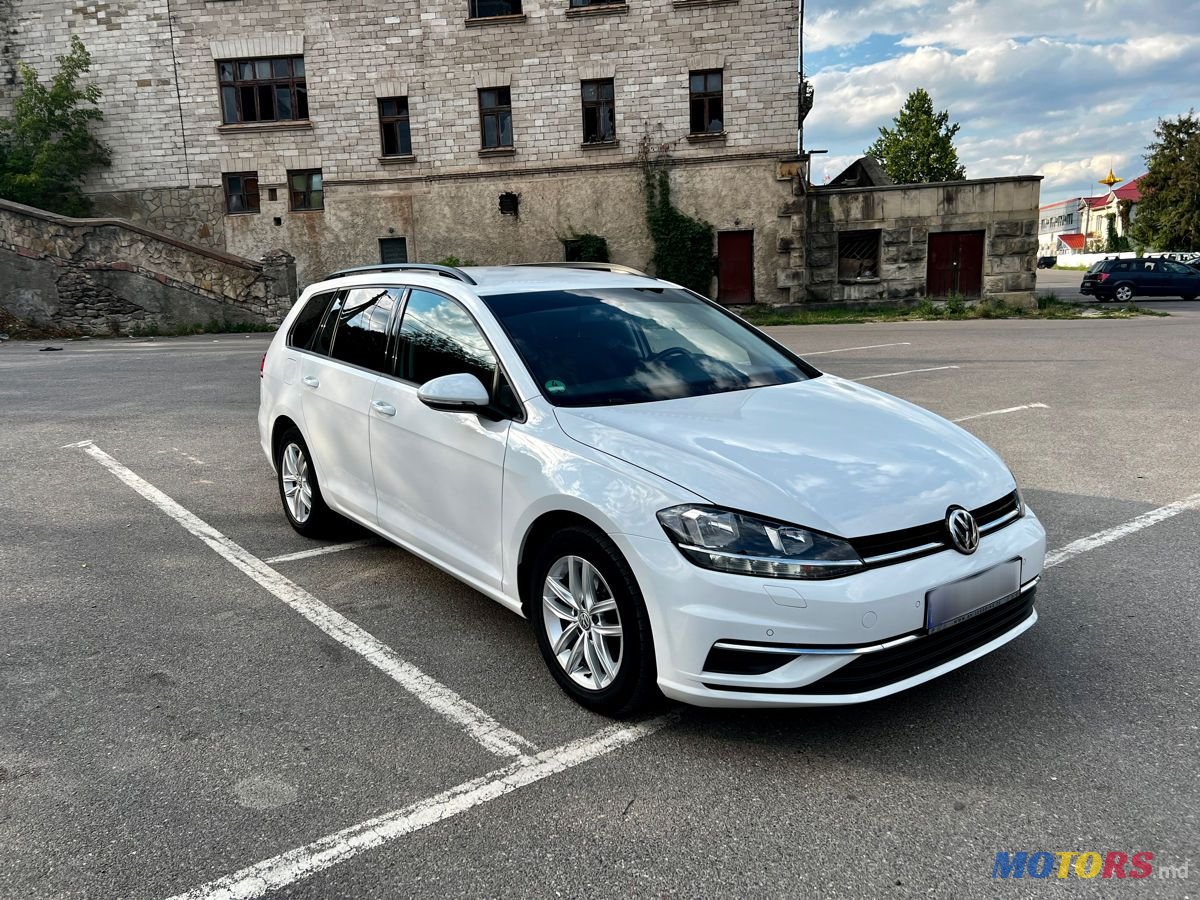 2018' Volkswagen Golf photo #1