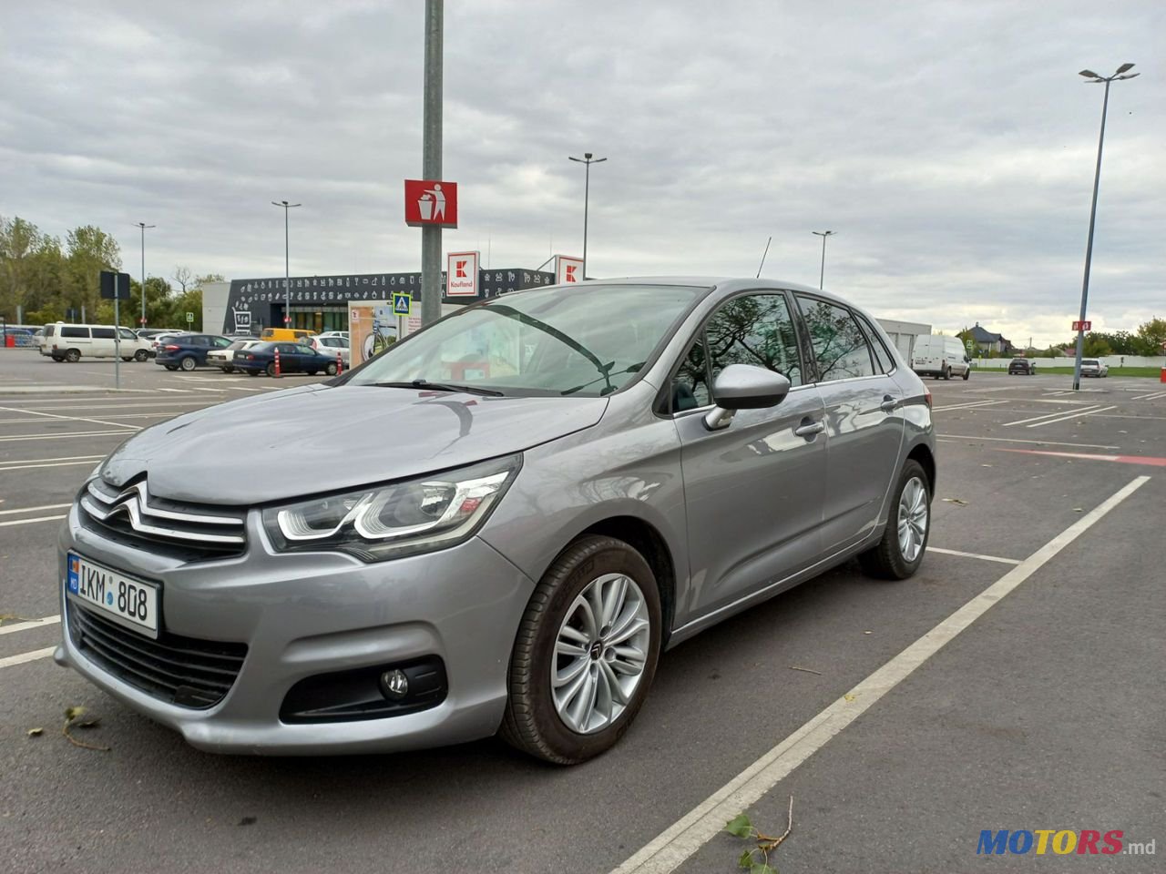 2016' Citroen C4 photo #3