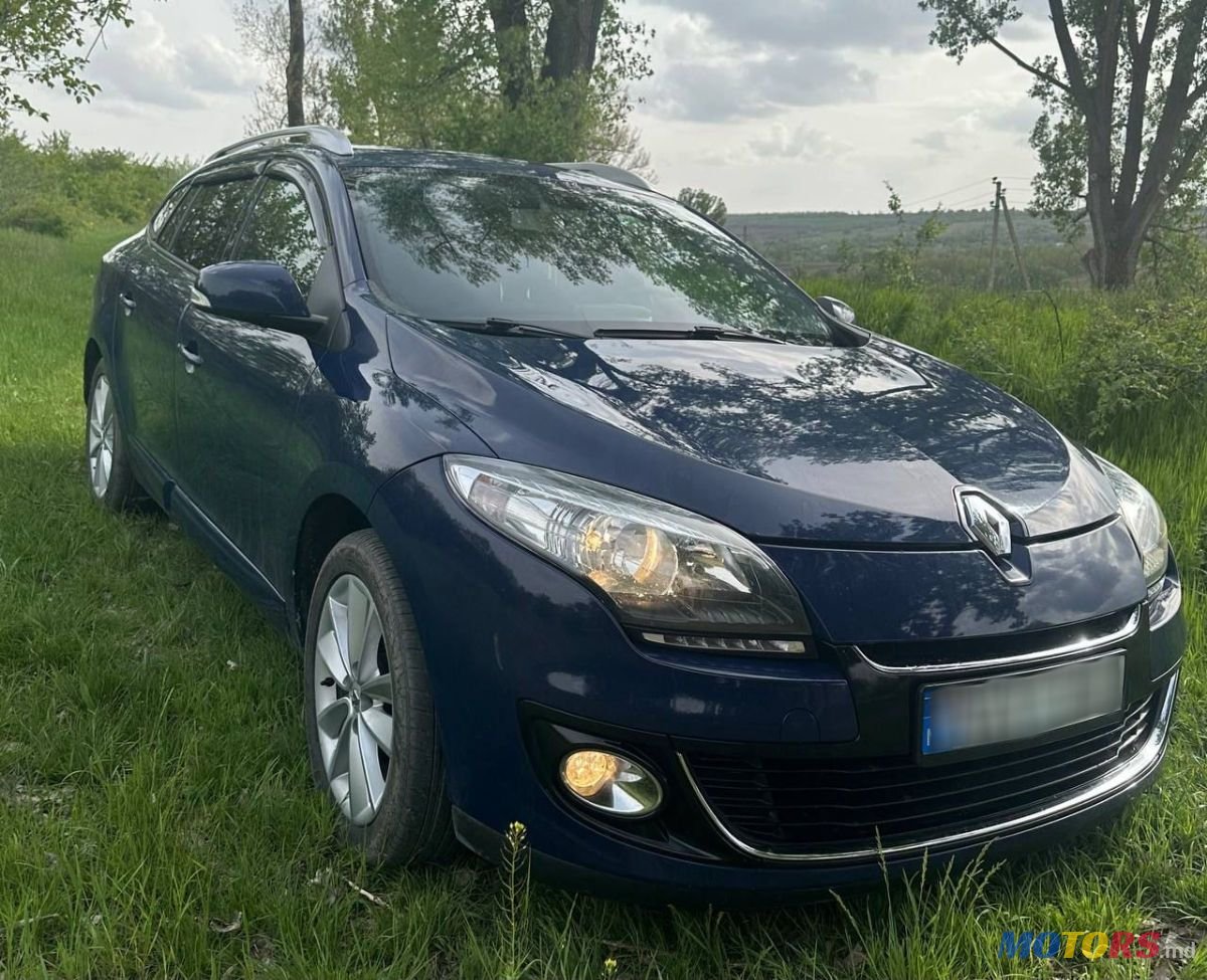 2013' Renault Megane photo #3
