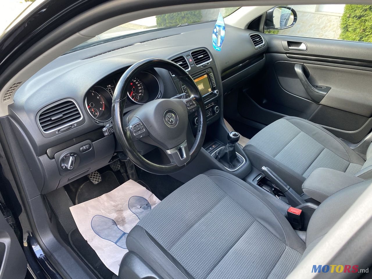 2012' Volkswagen Golf photo #6