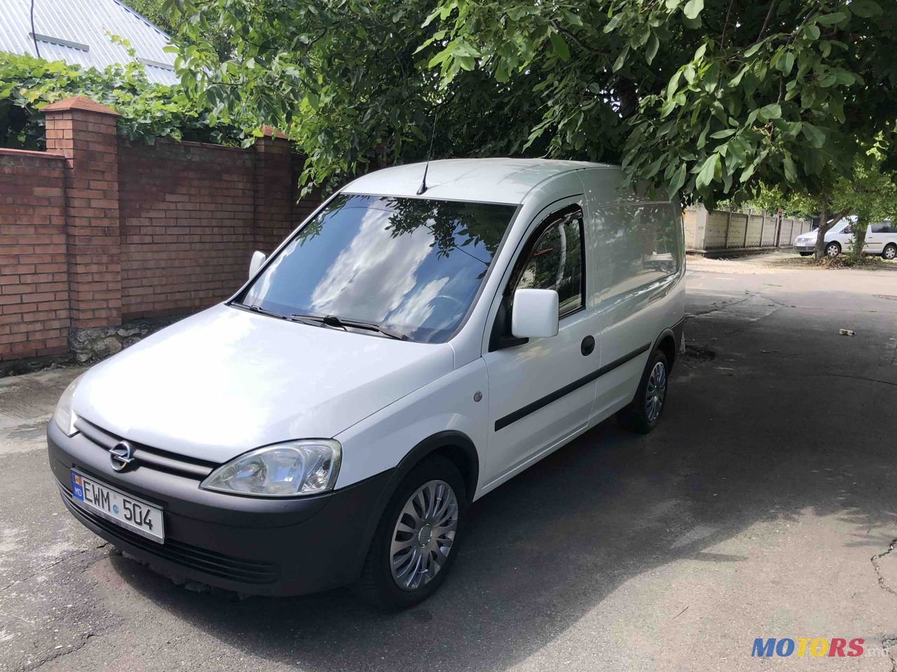 2011' Opel Combo photo #1