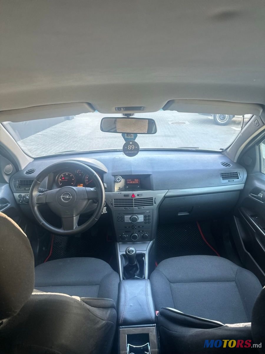 2006' Opel Astra photo #6