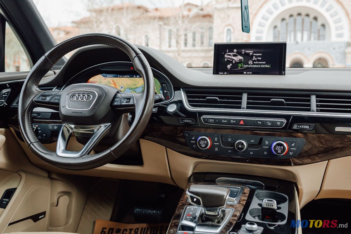 2017' Audi Q7 photo #2