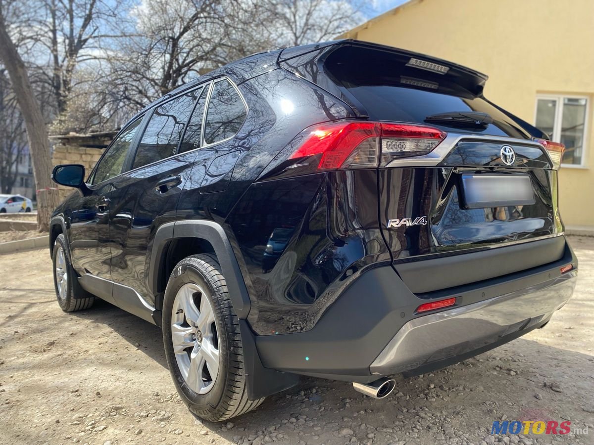 2021' Toyota RAV4 photo #4