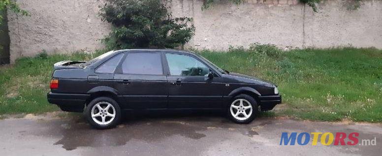 1992' Volkswagen Passat photo #1
