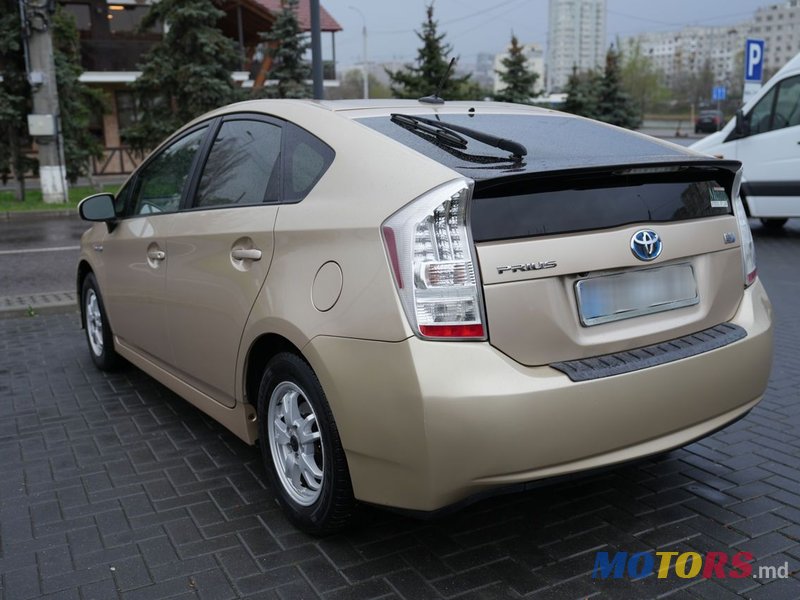 2010' Toyota Prius photo #4