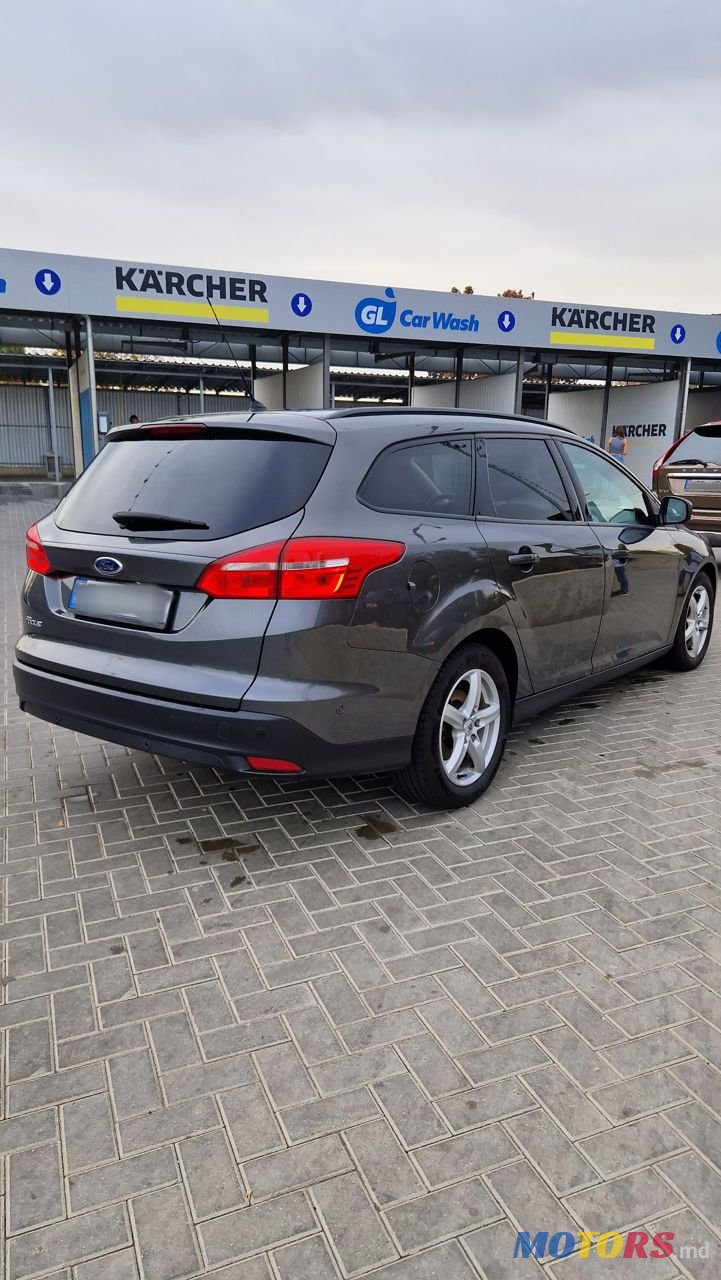 2016' Ford Focus photo #2