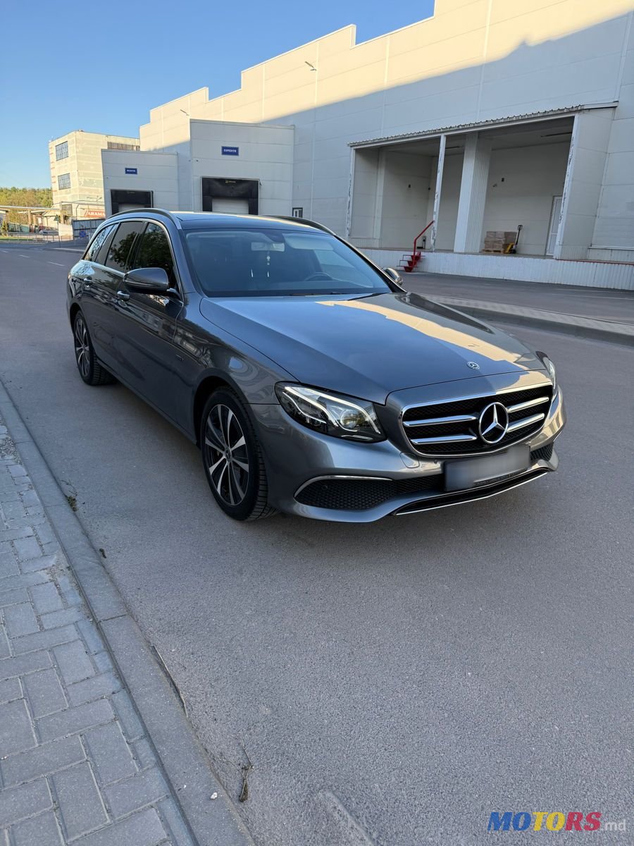 2020' Mercedes-Benz E-Class photo #1