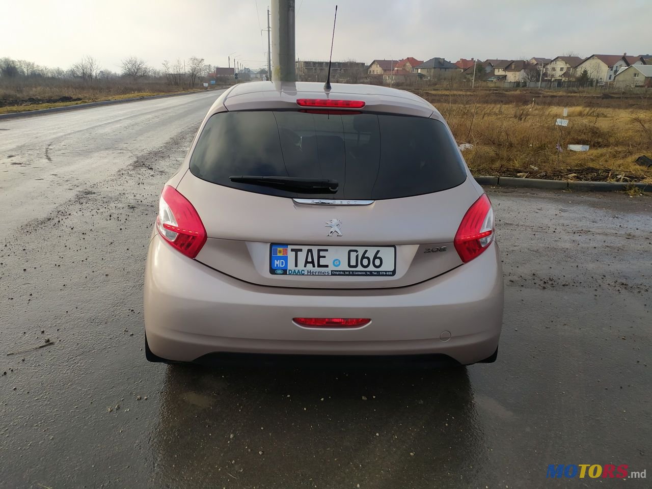 2013' Peugeot 208 photo #2