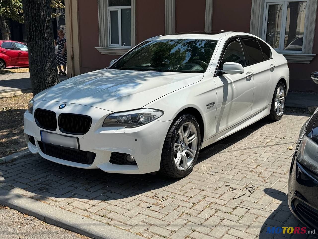 2012' BMW 5 Series photo #1