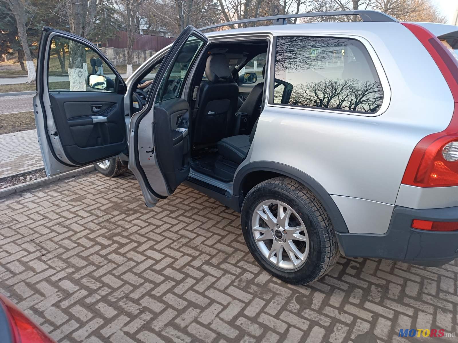 2004' Volvo XC90 photo #7