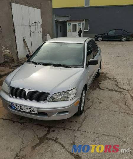 2002' Mitsubishi Lancer photo #1