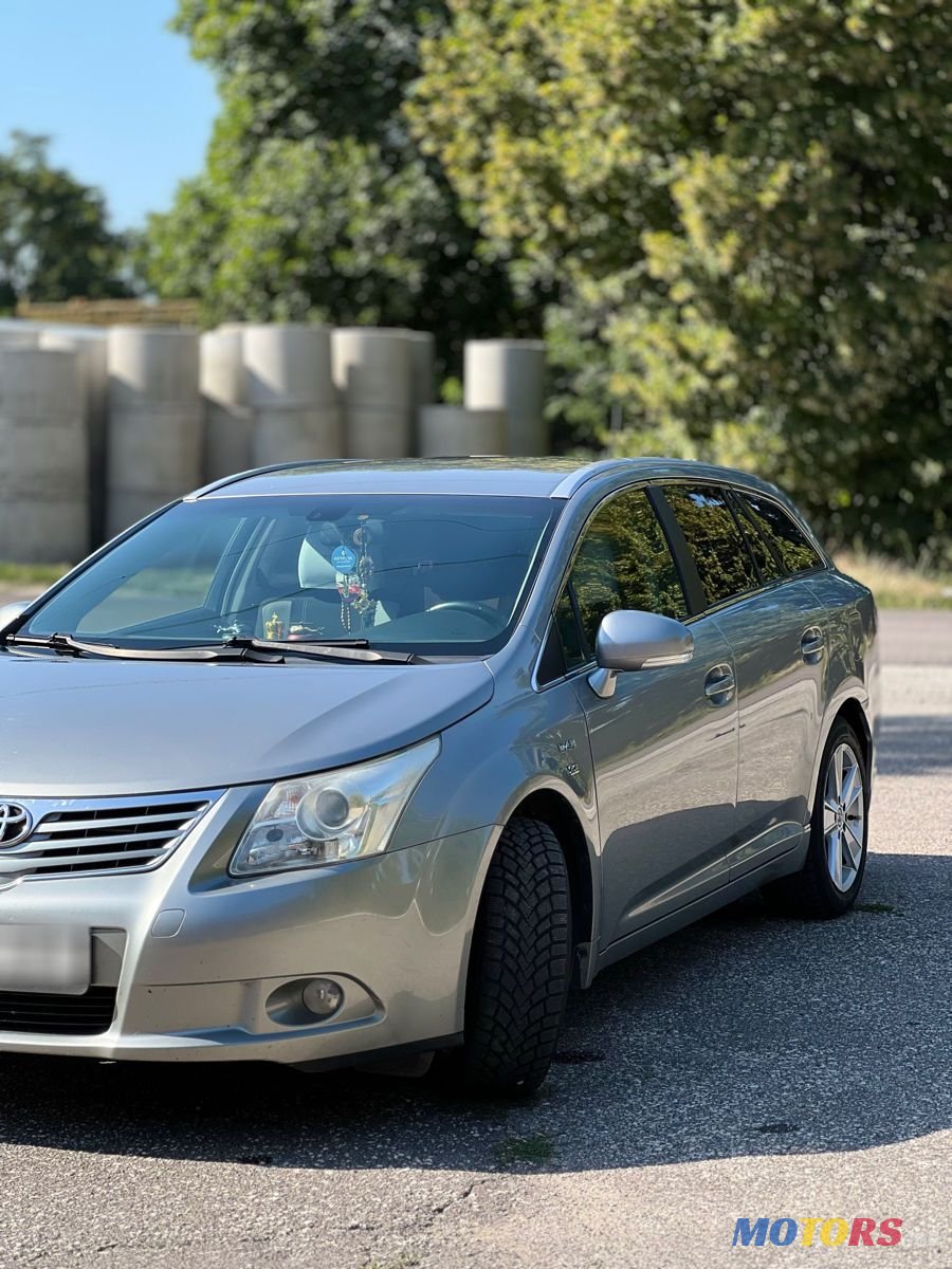 2010' Toyota Avensis photo #3