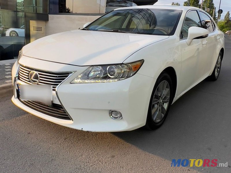 2015' Lexus Es Series photo #5