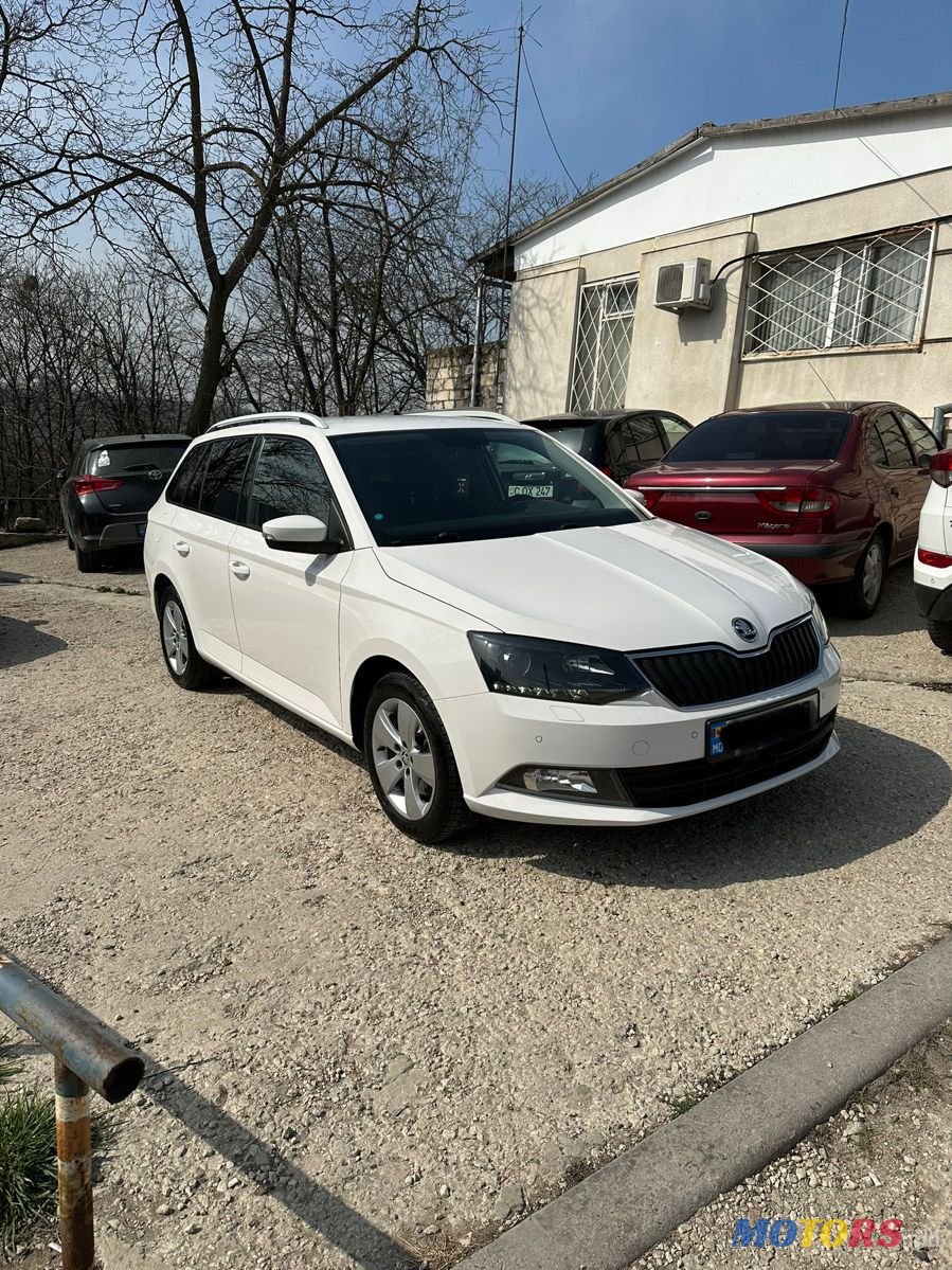 2015' Skoda Fabia photo #3