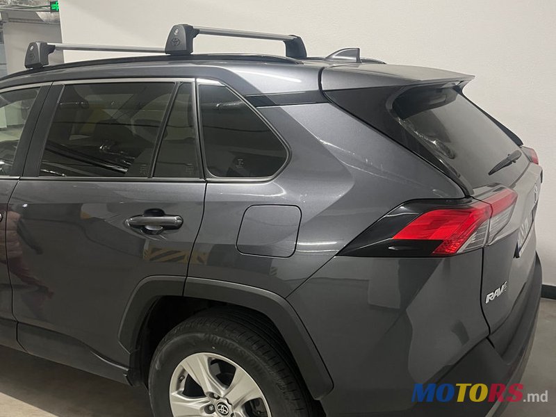 2021' Toyota RAV4 photo #7