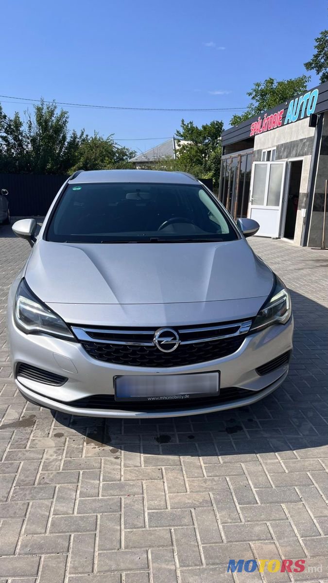 2017' Opel Astra photo #1