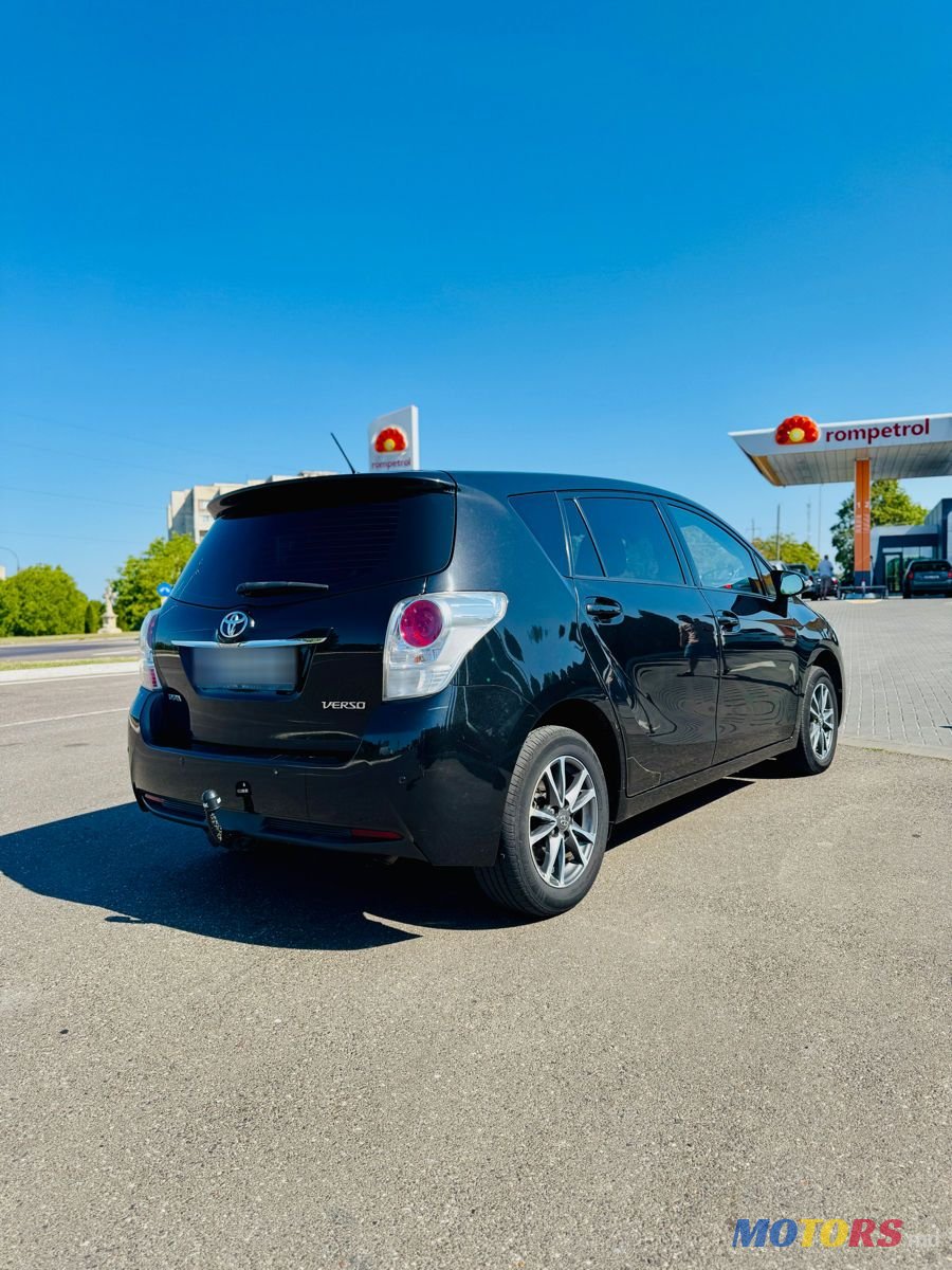 2014' Toyota Verso photo #4
