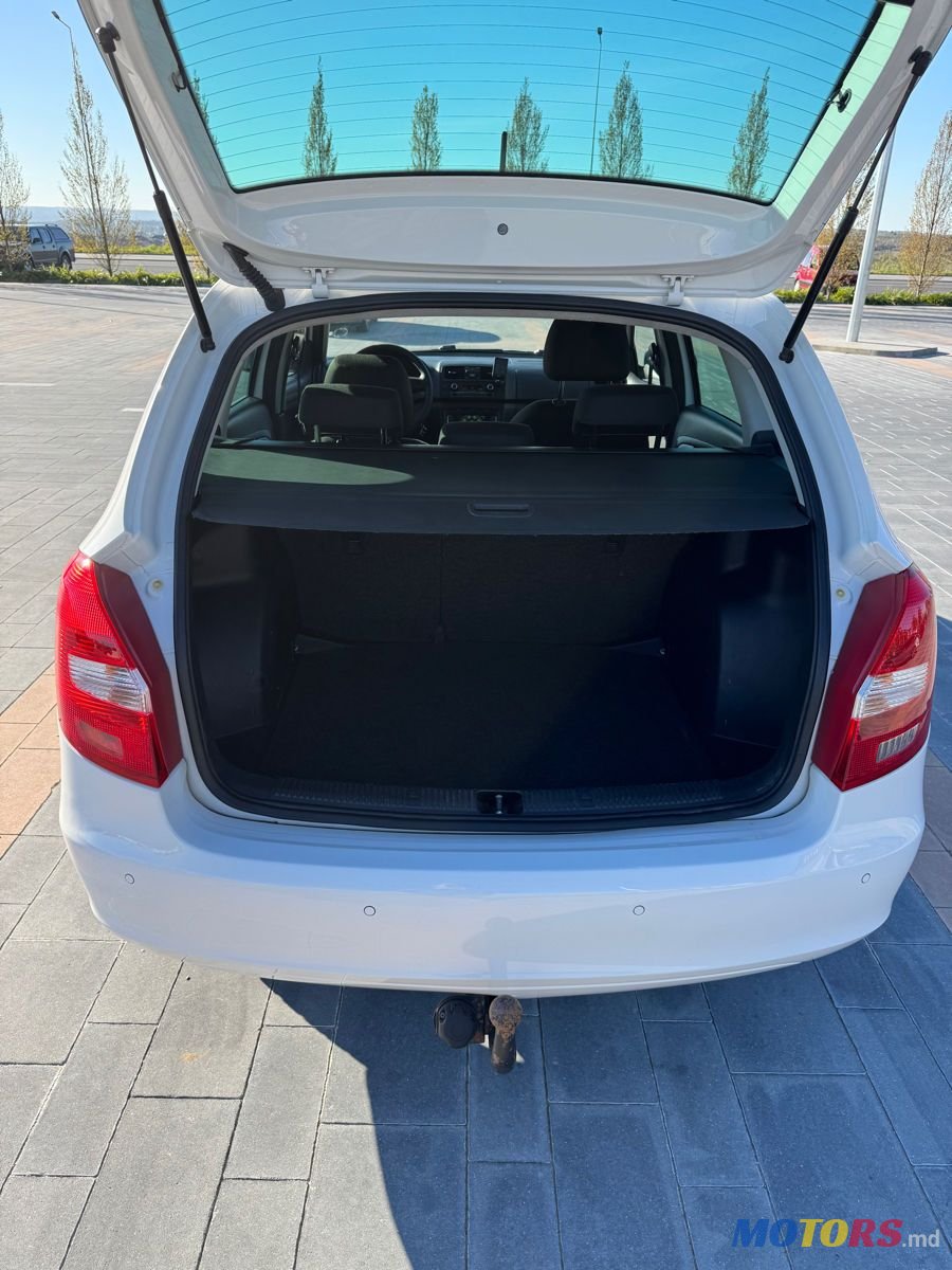 2012' Skoda Fabia photo #5