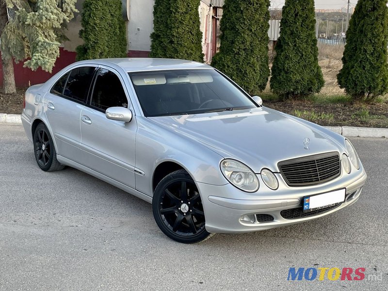 2005' Mercedes-Benz E Класс photo #1