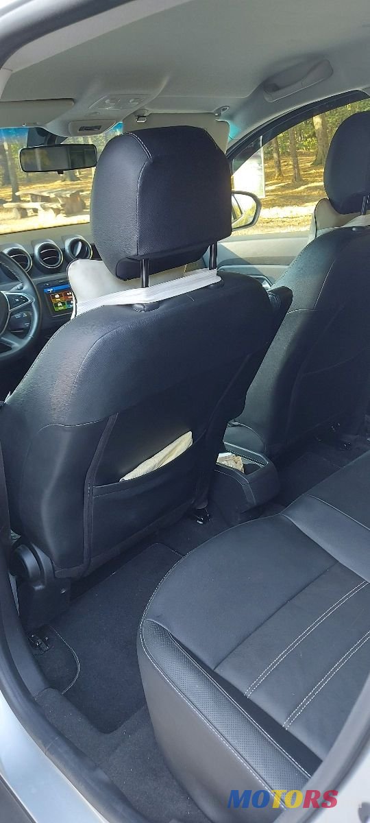 2019' Dacia Duster photo #3