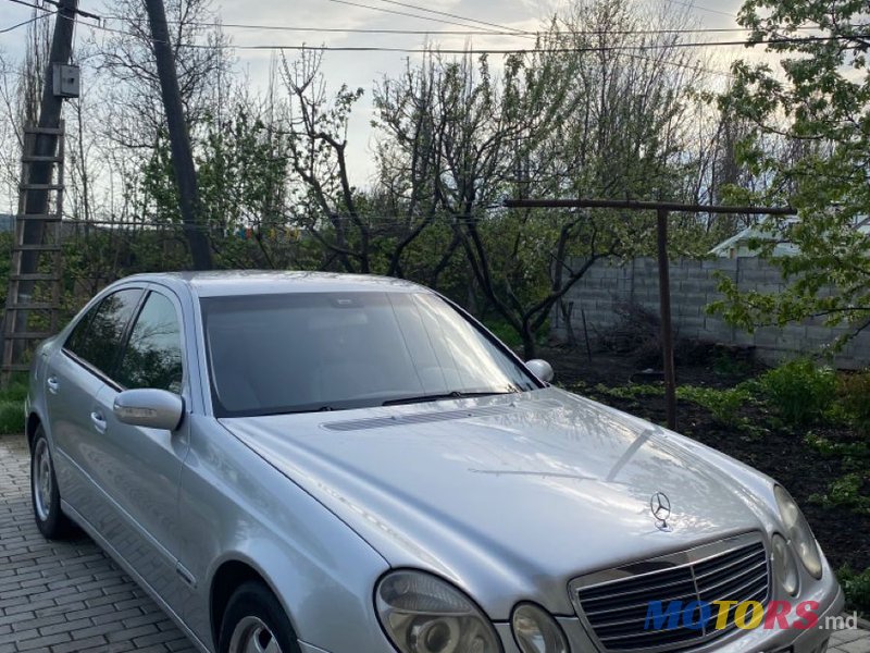 2003' Mercedes-Benz E Класс photo #2