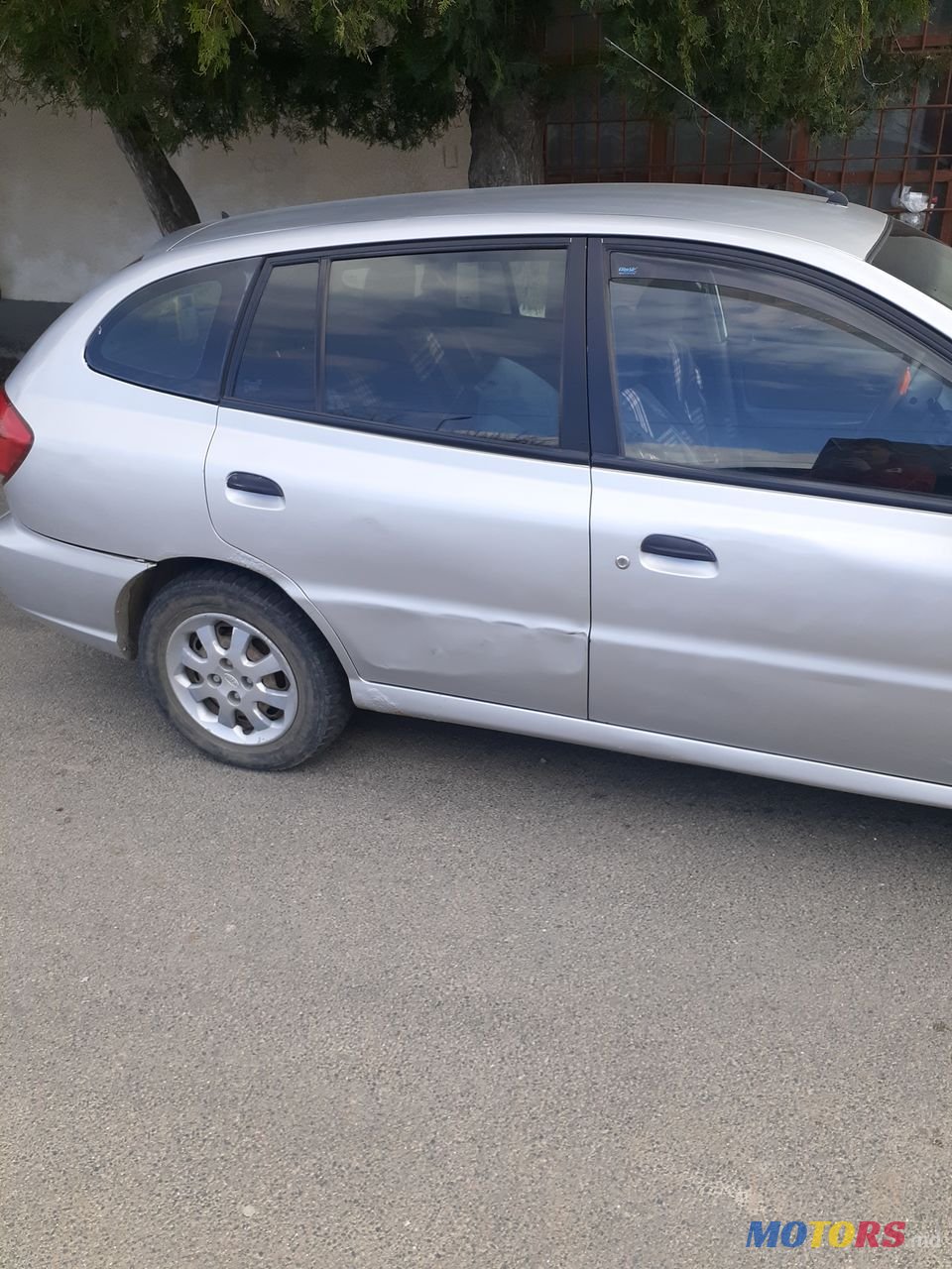 2004' Kia Rio photo #1