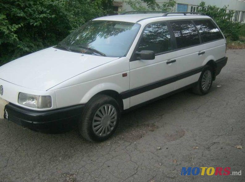 1991' Volkswagen Passat photo #1