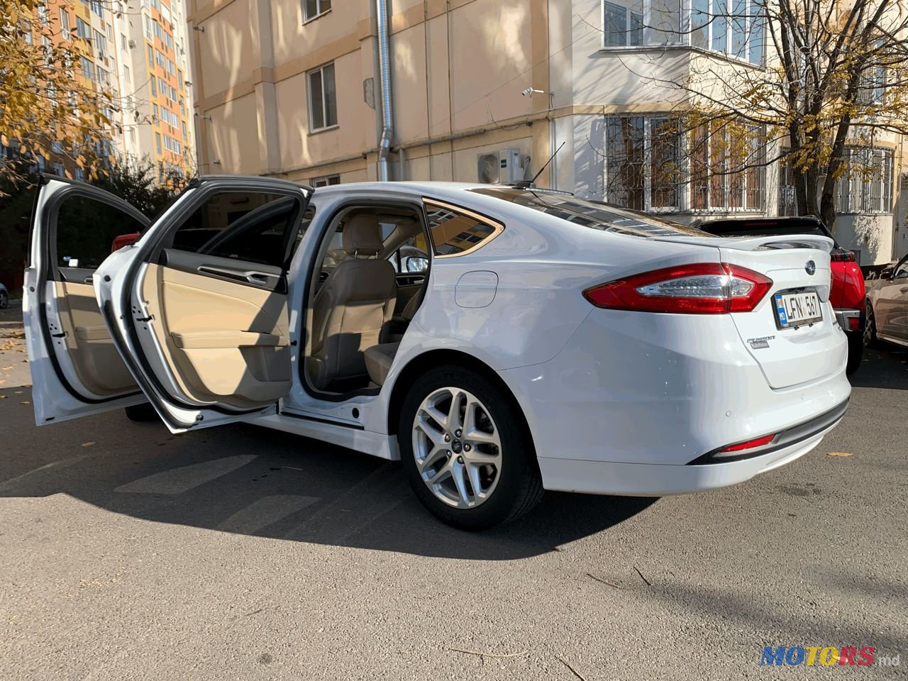 2016' Ford Fusion photo #2