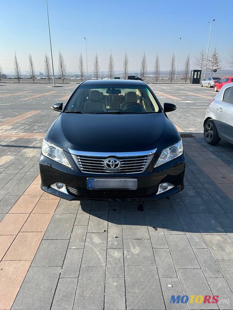 2013' Toyota Camry photo #1